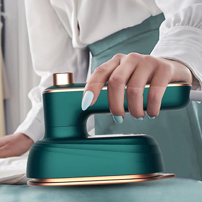Mini Ferro de Passar a Vapor – Portátil 220V para Roupas em Viagens e Casa